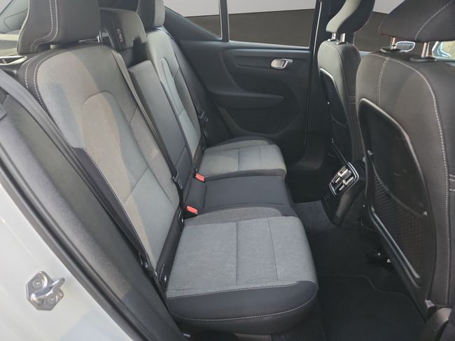 Volvo XC40 1.5 T4 Twin Recharge Inscription Auto  - Foto 8