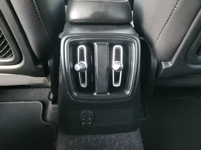 Volvo XC40 1.5 T4 Twin Recharge Inscription Auto  - Foto 21