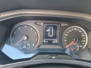 Volkswagen T-Roc Advance 1.0 TSI 81kW (110CV)  - Foto 25