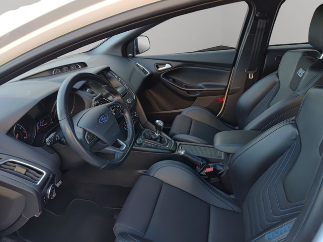 Ford Focus 2.3 EcoBoost 257kW RS  - Foto 9