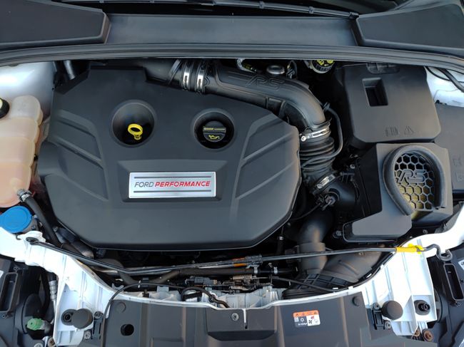 Ford Focus 2.3 EcoBoost 257kW RS  - Foto 24