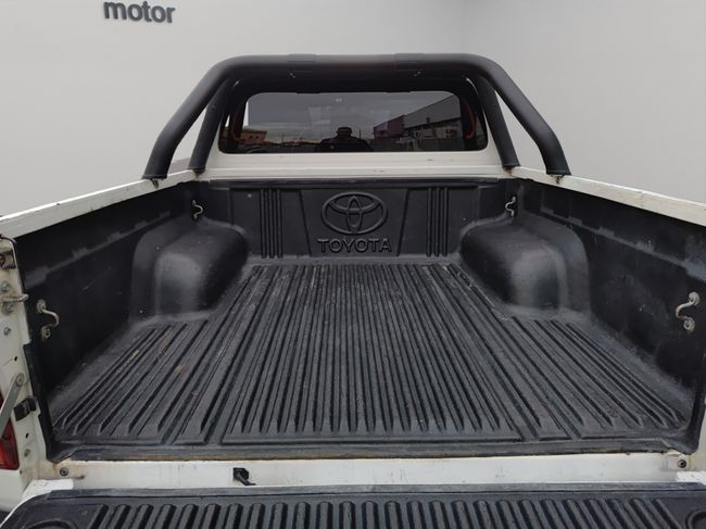 Toyota Hilux 2.5 D-4D Cabina Doble GX Aire acond.  - Foto 7