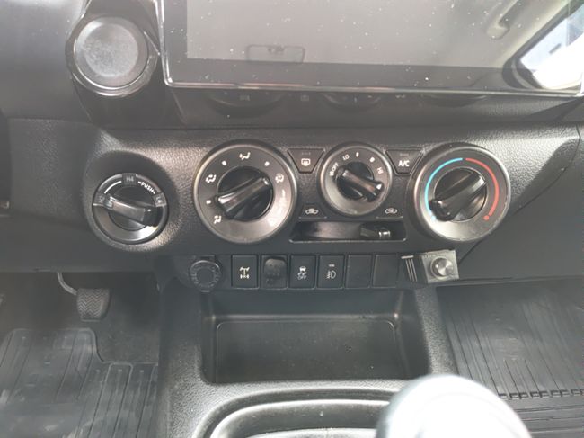 Toyota Hilux 2.5 D-4D Cabina Doble GX Aire acond.  - Foto 21