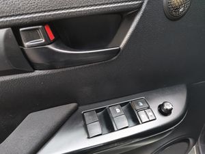 Toyota Hilux 2.5 D-4D Cabina Doble GX Aire acond.  - Foto 22