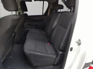 Toyota Hilux 2.5 D-4D Cabina Doble GX Aire acond.  - Foto 17