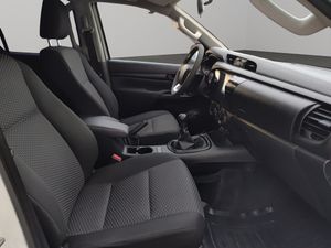 Toyota Hilux 2.5 D-4D Cabina Doble GX Aire acond.  - Foto 18