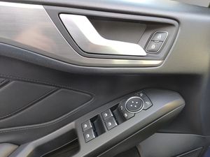 Ford Focus Berlina Trend+ 1.5 EcoBlue 88 kW (120 CV) Aut. 8 vel.  - Foto 22