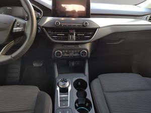 Ford Focus Berlina Trend+ 1.5 EcoBlue 88 kW (120 CV) Aut. 8 vel.  - Foto 19