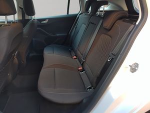 Ford Focus Sportbreak Trend+ 1.5 EcoBlue 88 kW (120 CV)  - Foto 17