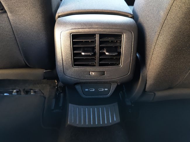 Volkswagen T-Roc Advance R-Line 1.0 TSI 81 kW (110 CV)  - Foto 21