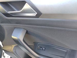 Volkswagen T-Roc Advance R-Line 1.0 TSI 81 kW (110 CV)  - Foto 23