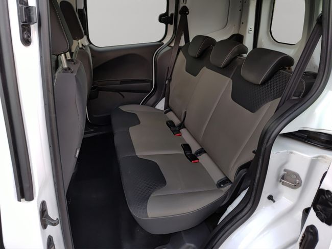 Ford Transit Courier Kombi Ambiente 1.5 TDCi 74 kW  - Foto 16