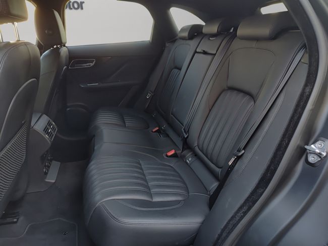 Jaguar F-Pace 3.0 TDV6 221 kW  - Foto 17