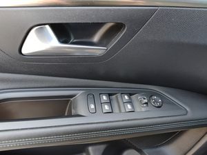 Peugeot 3008 Active Pack Plug-In Hybrid 225 e-EAT8  - Foto 22