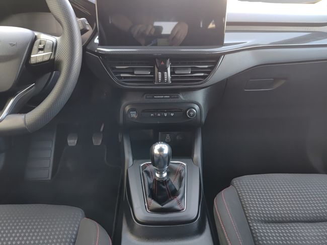 Ford Focus Sportbreak ST-Line 1.0 EcoBoost 92 kW  - Foto 20