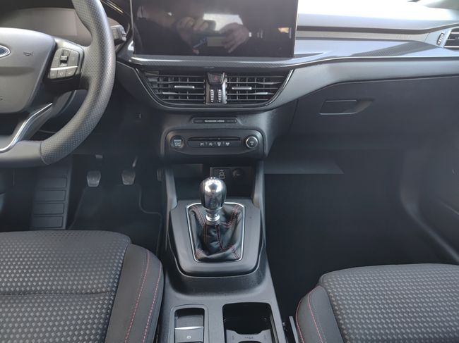 Ford Focus Sportbreak ST-Line 1.0 EcoBoost 92 kW  - Foto 19
