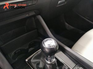 Mazda 3 2.0 SKYACTIV-X ZENITH-X SAFETY WHITE Sedán (180CV)  - Foto 11