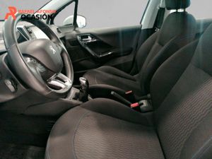 Peugeot 208 5P Signature 1.2L PureTech 60KW (82CV)  - Foto 13