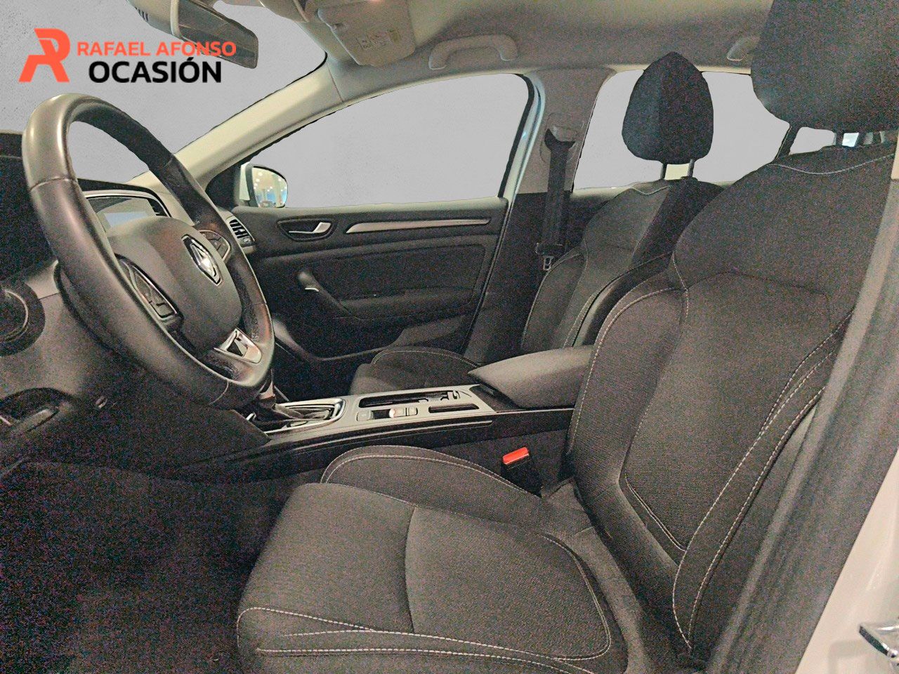 Renault Megane E-Tech INTENS HIBRIDO ENCHUFABLE  - Foto 13