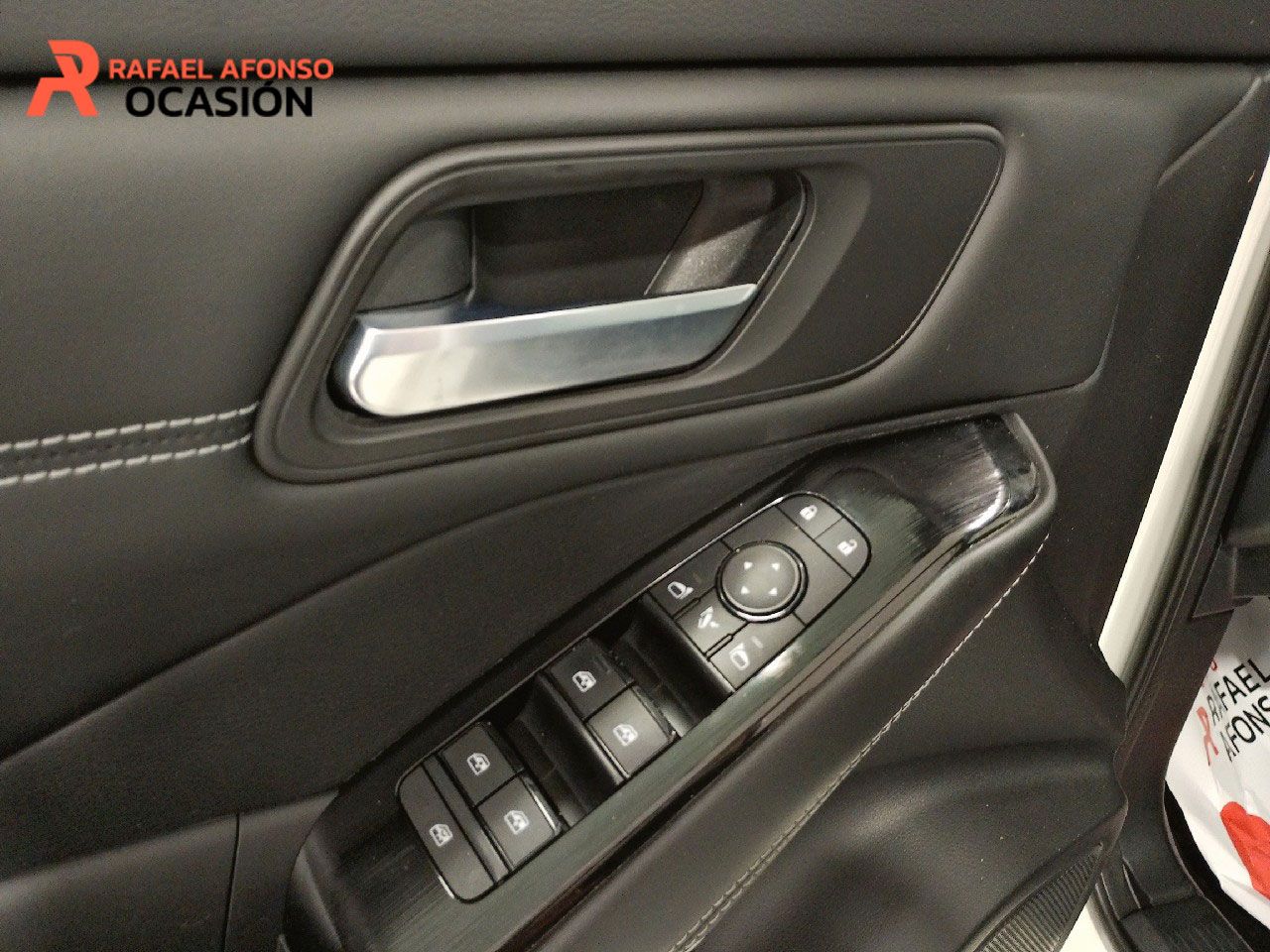Nissan Qashqai N-CONECT  - Foto 19