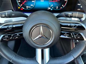 Mercedes Clase E Cabrio 220d 194cv AMG Line 9G-Tronic   - Foto 19