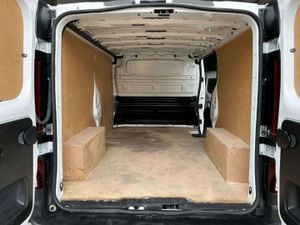 Renault Trafic 2.0dCI 130cv Larga   - Foto 28