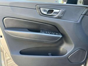 Volvo XC60 B4 D Plus Dark 198cv   - Foto 20