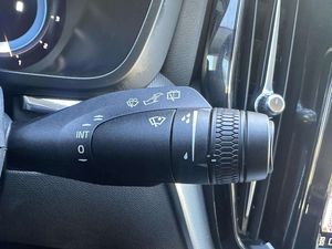 Volvo XC60 B4 D Plus Dark 198cv   - Foto 17