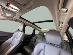 Volvo XC60 T6 Plus Dark PHEV eAWD   - Foto 3