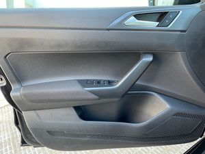 Volkswagen Taigo R-Line 1.0TSI 115cv DSG   - Foto 19