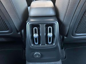 Volvo XC40 Recharge PHEV T4 Core 211cv   - Foto 26
