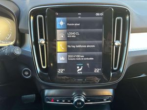 Volvo XC40 Recharge PHEV T4 Core 211cv   - Foto 21