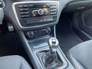 Mercedes Clase A 200 CDI 136cv AMG Line   - Foto 23