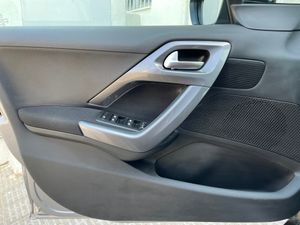 Peugeot 2008 Style 1.2 Gasolina 82cv   - Foto 19