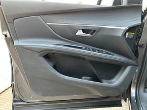 Peugeot 5008 1.2 131 cv Allure Pack 7 plazas   - Foto 19