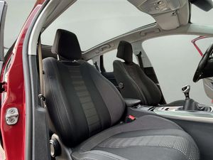 Peugeot 308 SW Allure 1.6 BlueHDI 120   - Foto 12