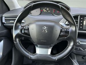 Peugeot 308 SW Allure 1.6 BlueHDI 120   - Foto 17