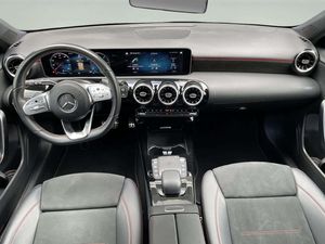 Mercedes Clase A 180d 116cv 7G-DCT AMG Line   - Foto 12