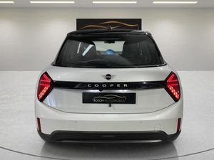 MINI MINI COOPER C 5 Puertas Favoured 1.5 156cv 5p  - Foto 7