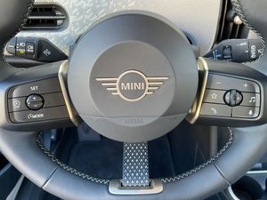 MINI MINI COOPER C 5 Puertas Favoured 1.5 156cv 5p  - Foto 15