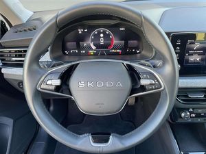 Skoda Kamiq Selection 1.0TSI 116cv DSG  - Foto 13