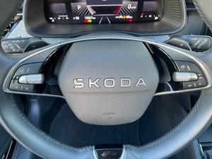 Skoda Kamiq Selection 1.0TSI 116cv DSG  - Foto 14