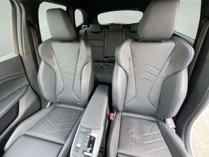 BMW iX1 eDrive20 204cv M Sport PRO  - Foto 11