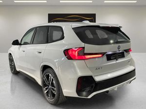 BMW iX1 eDrive20 204cv M Sport PRO  - Foto 10
