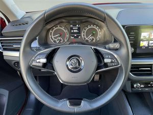 Skoda Kamiq Selection 1.5TSI 150cv DSG  - Foto 13