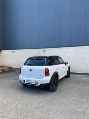 MINI Countryman 2.0 Cooper D Auto  - Foto 11