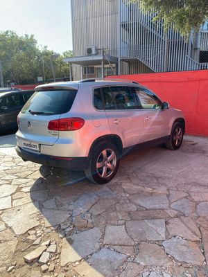 Volkswagen Tiguan 2.0 TDI 140cv DSG 4Motion Sport BMT  - Foto 11