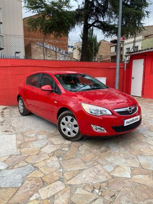 Opel Astra 1.4 Essentia  - Foto 4