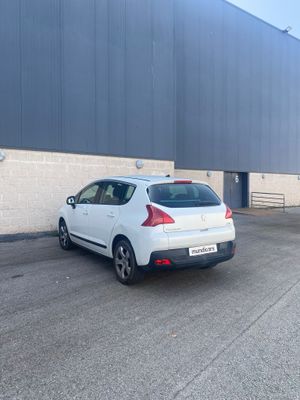 Peugeot 3008 Premium 1.6 HDI 110 FAP CMP  - Foto 10