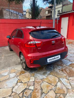 Kia Rio 1.2 CVVT 84CV Drive  - Foto 13